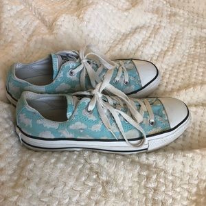 Animal cloud print converse